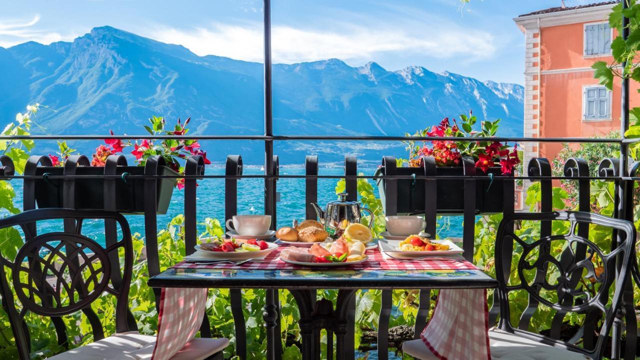 Albergo Ristorante Montebaldo リモーネ・スル・ガルダ エクステリア 写真