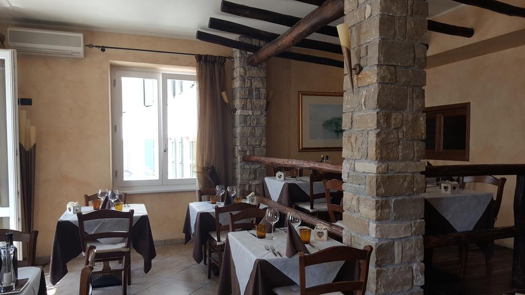 Albergo Ristorante Montebaldo リモーネ・スル・ガルダ エクステリア 写真